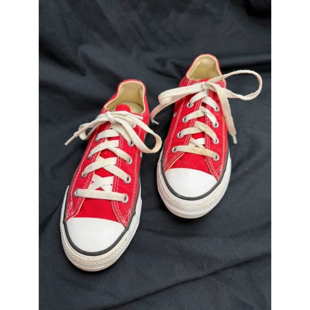 Converse Chuck Taylor All Star Low Top Red Canvas Kids Size 13 3J236